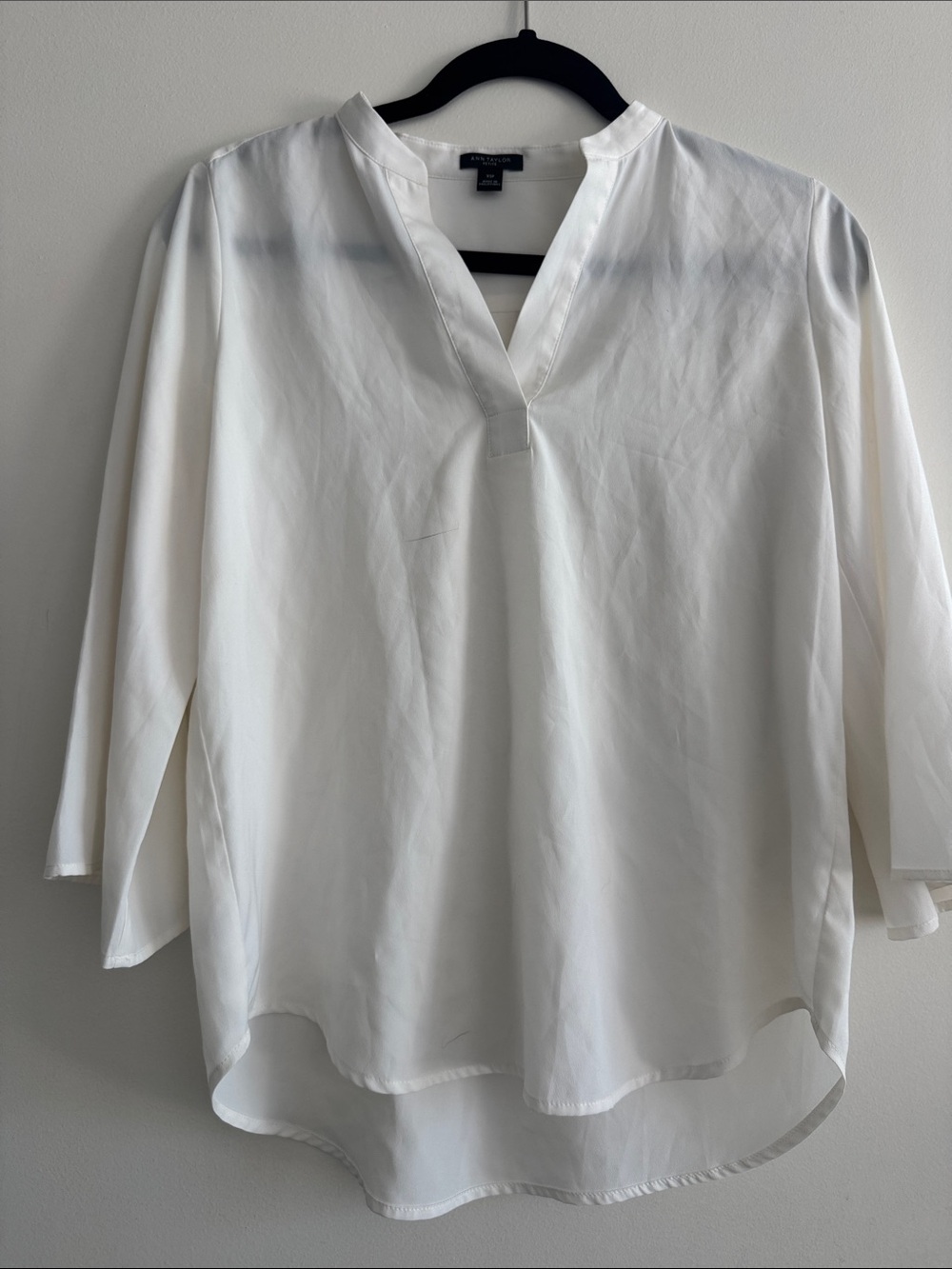 Ann Taylor White Split-Neck 3/4 Sleeve Blouse